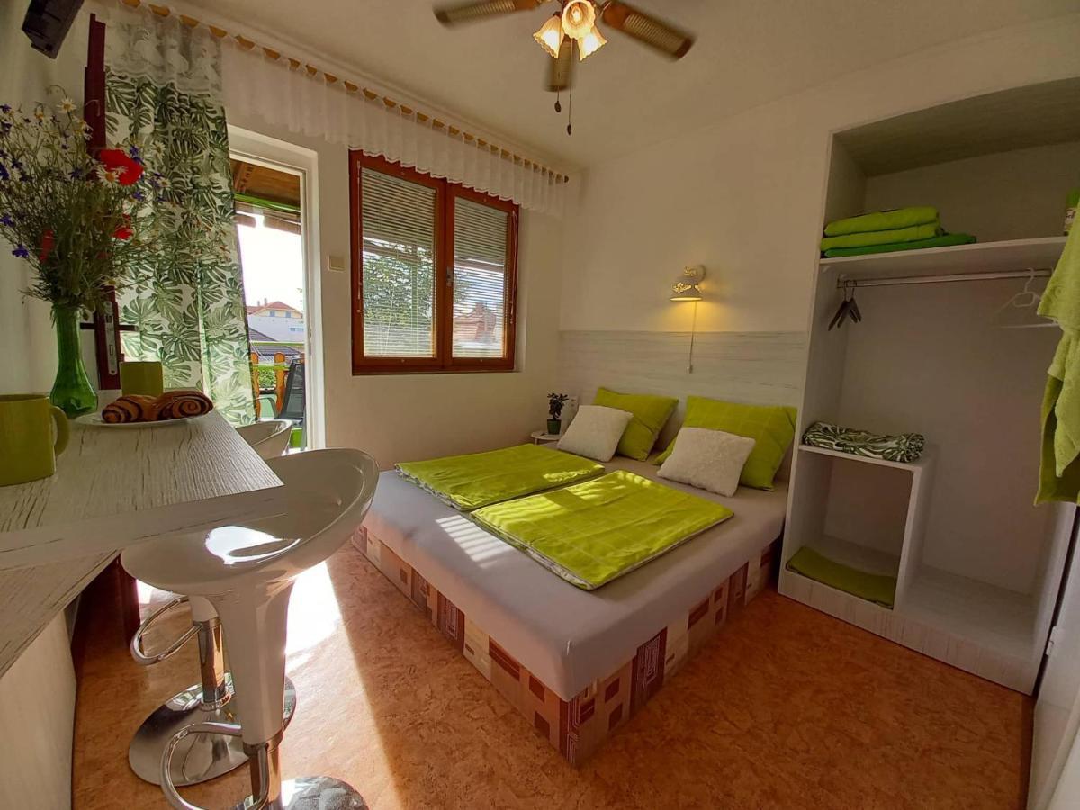 Afrodita Hotel Štúrovo Екстериор снимка