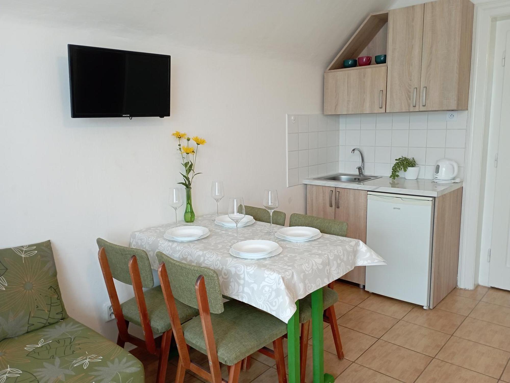 Afrodita Hotel Štúrovo Екстериор снимка