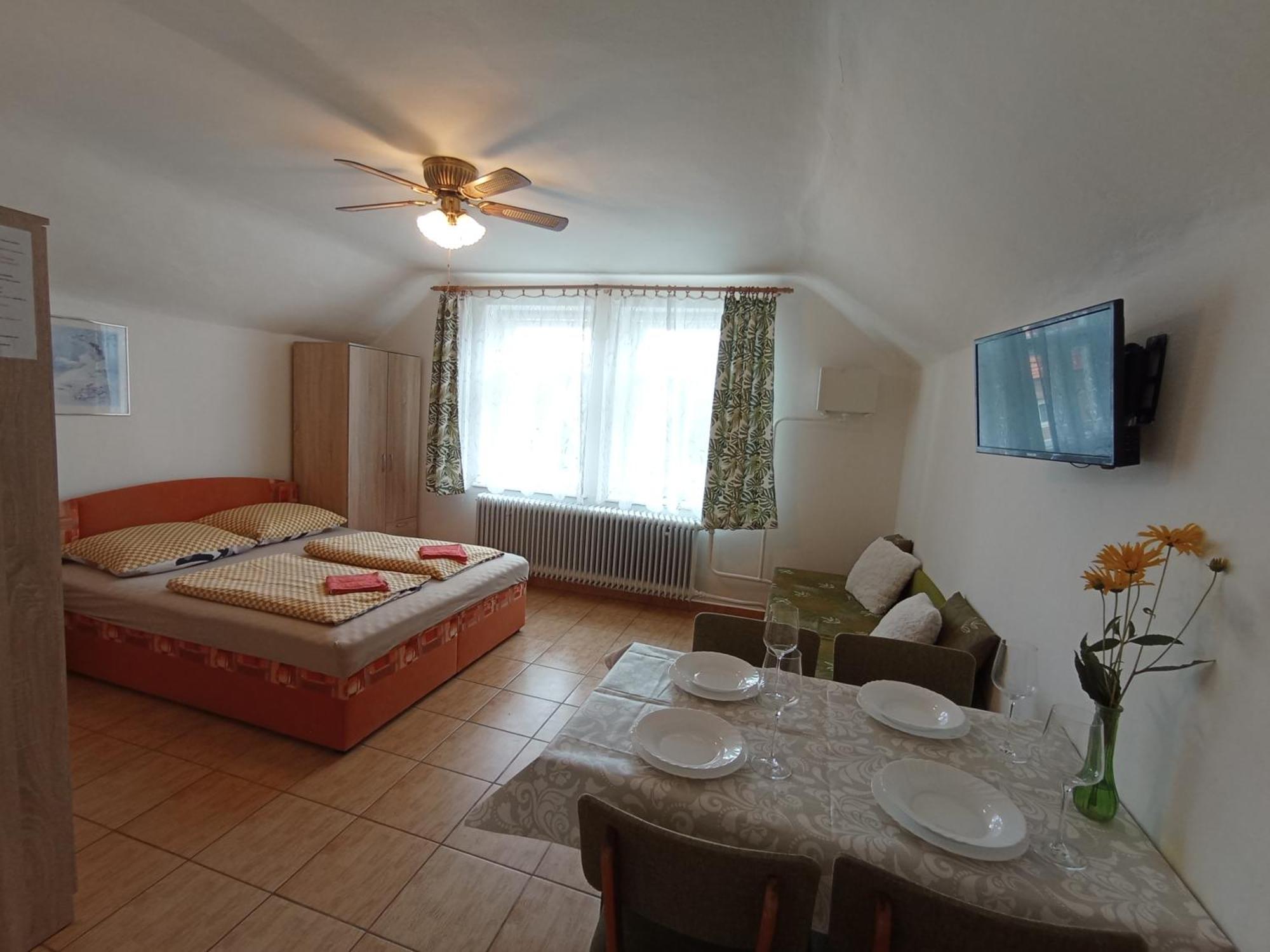 Afrodita Hotel Štúrovo Екстериор снимка