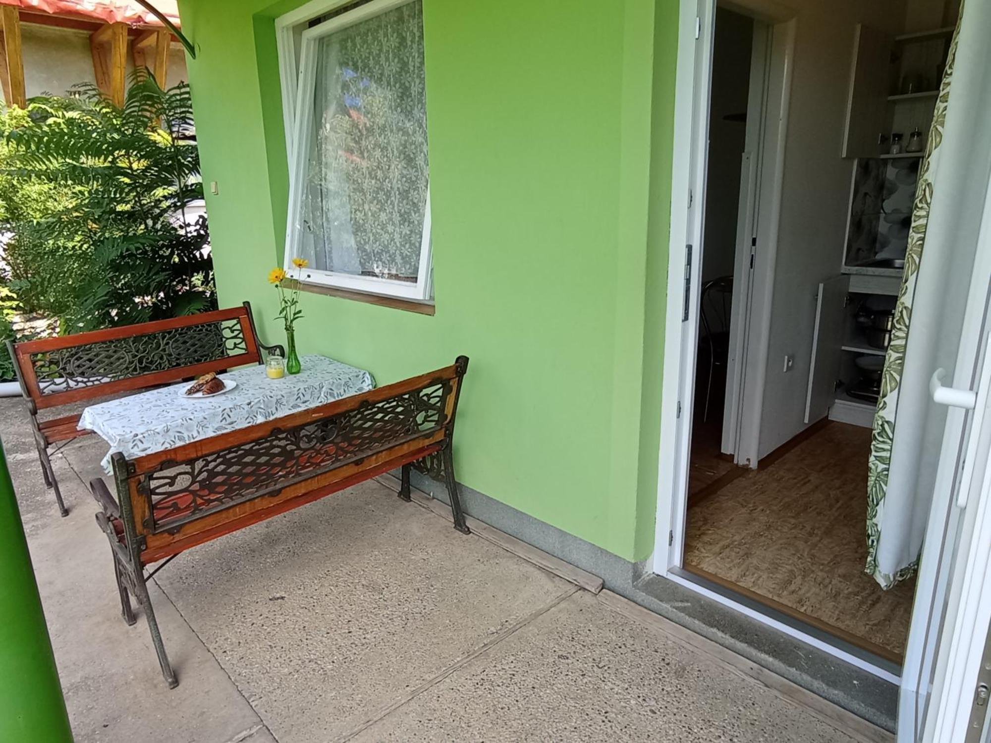 Afrodita Hotel Štúrovo Екстериор снимка
